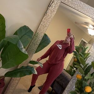 Women’s pink Nike hoodie XL